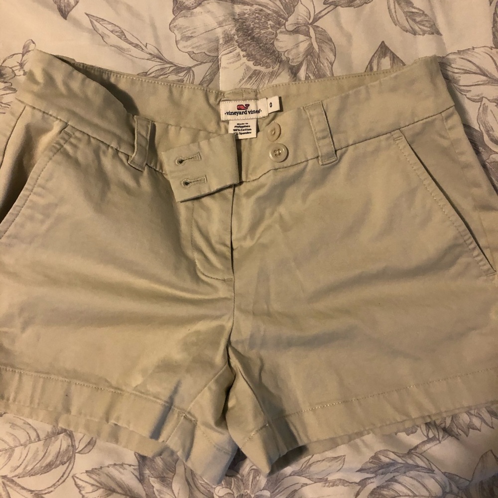 Vineyard Vine shorts size 0